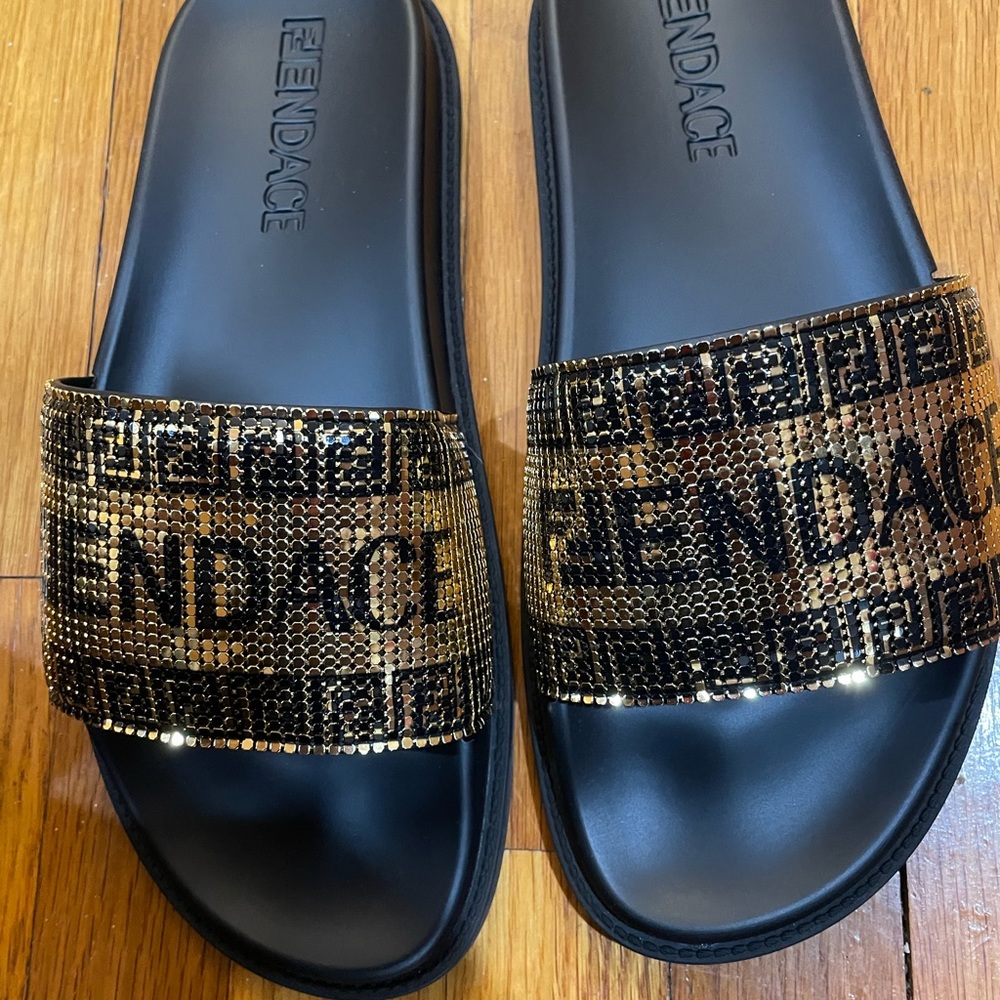 Fendace Metallic Slides